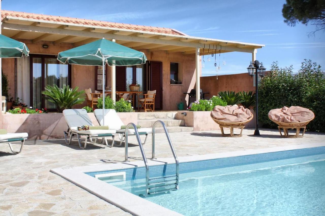 Villa Cottage Kantrillies Fokata Esterno foto