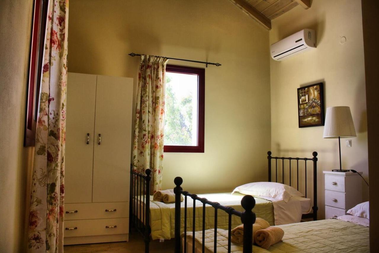 Villa Cottage Kantrillies Fokata Esterno foto
