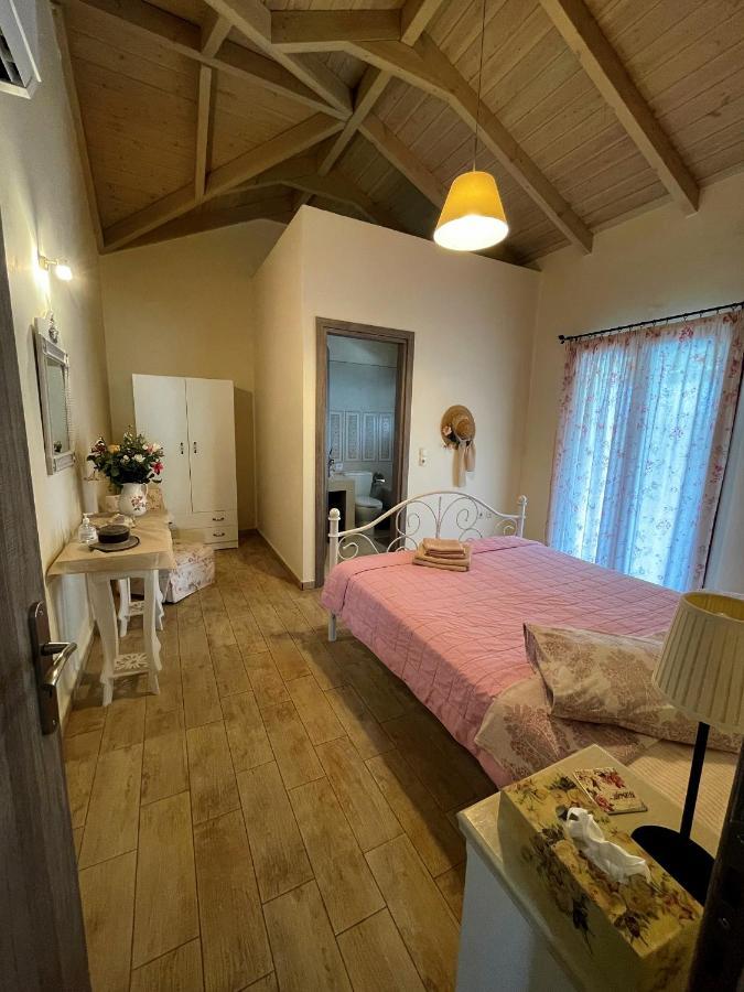 Villa Cottage Kantrillies Fokata Esterno foto